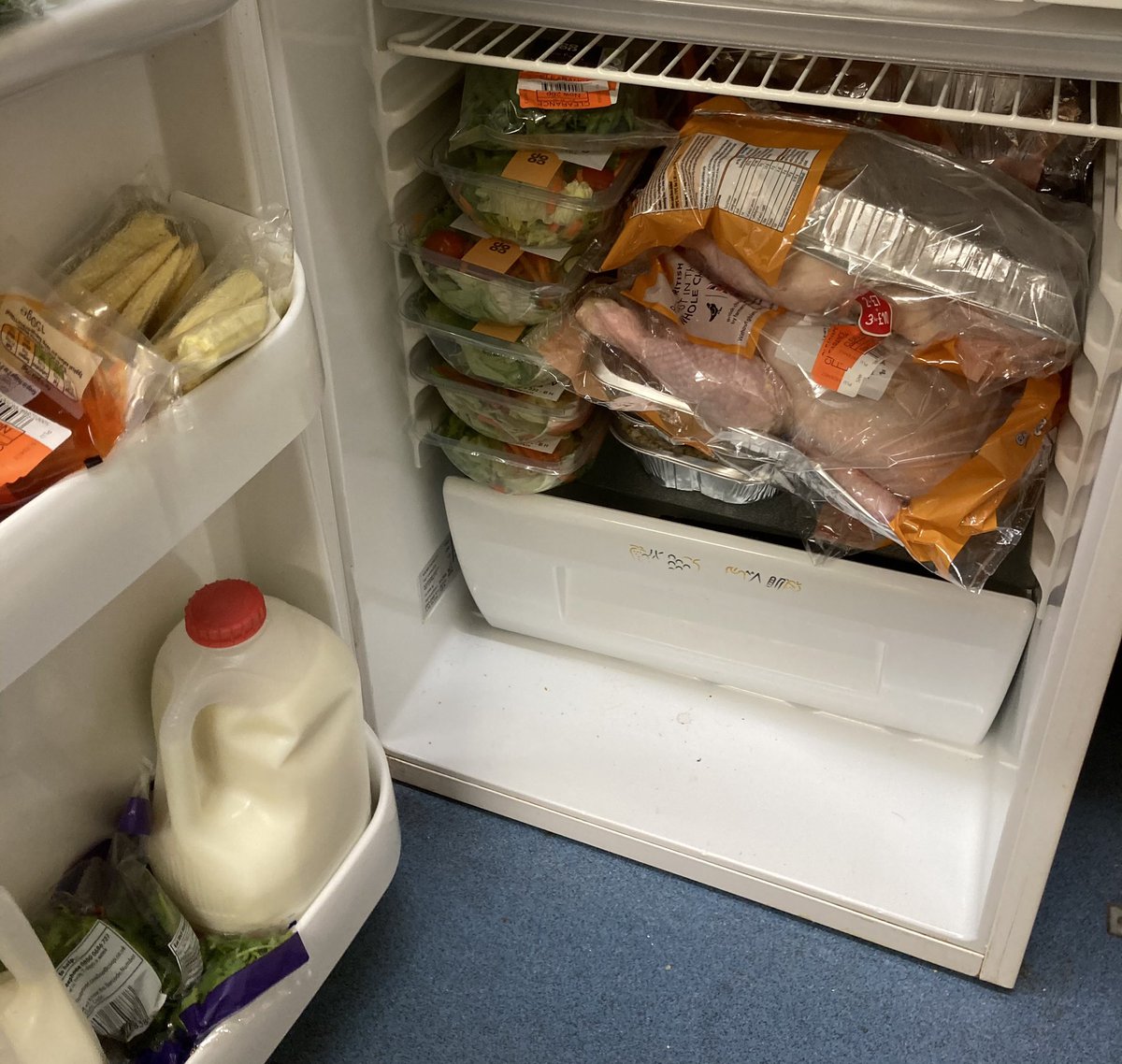 newportchurchiw's tweet photo. Thank you to the Pyle Street Co-Op in Newport for another amazing amount of food, it’s all been distributed to the various people, families and hostels we support. Thank you again for your amazing support. It’s such a shame #coopareshuttingyou https://t.co/eminS73TiJ