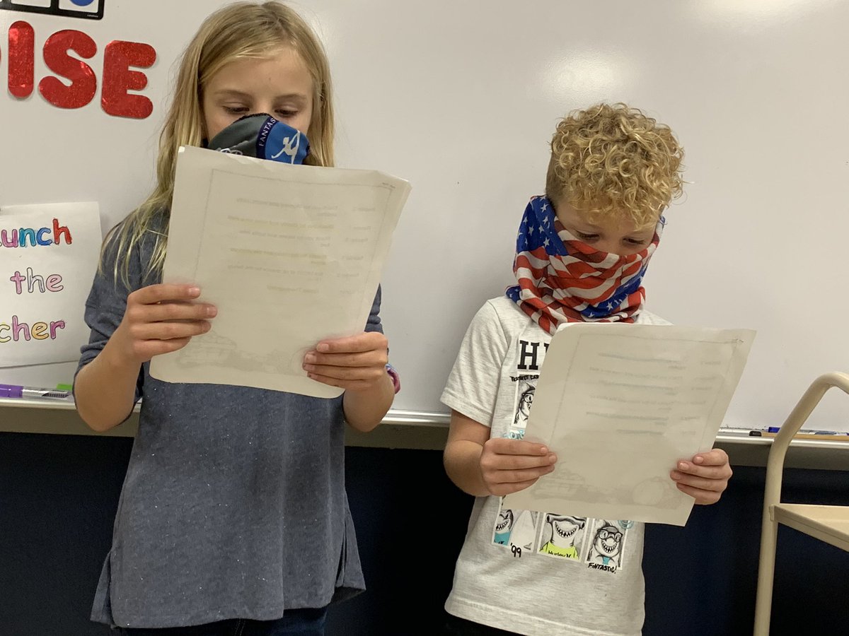 MsNiles2's tweet photo. One more readers theater 🦃❤️📚#freemanfalcons https://t.co/NcD55uPct2