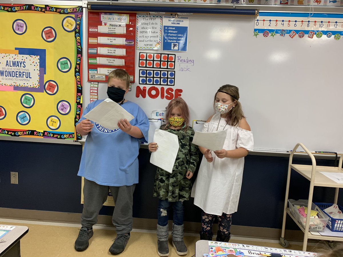 MsNiles2's tweet photo. Second grade readers theater helped with fluency and gratitude ❤️ 📚🦃 #freemanfalcons https://t.co/muwamDQdQA