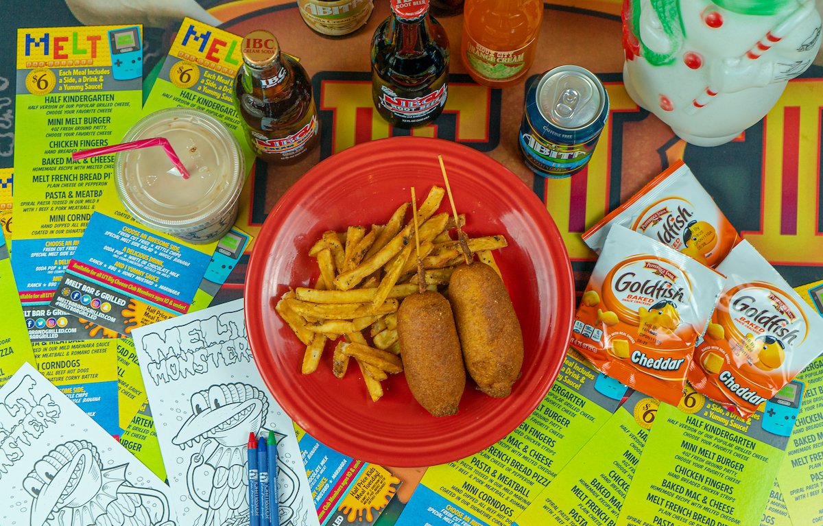 MeltBarGrilled's tweet photo. Too tired from getting ready for the holidays to make dinner for the family?? Give your kitchen a break today and head to Melt Bar and Grilled for half off kids’ meals. May we recommend our super delicious new Mini Corndogs? 😋 #HalfOffTuesday #KidsMenu https://t.co/6wqxtMM44A