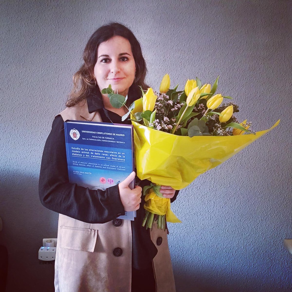 GilOrtegaMarta's tweet photo. Many congratulations to @elevega3, @gescamet for her PhD degree!!!!! So proud of you!!!👏👏👏👏😃 https://t.co/u7x0mq5Z4Y