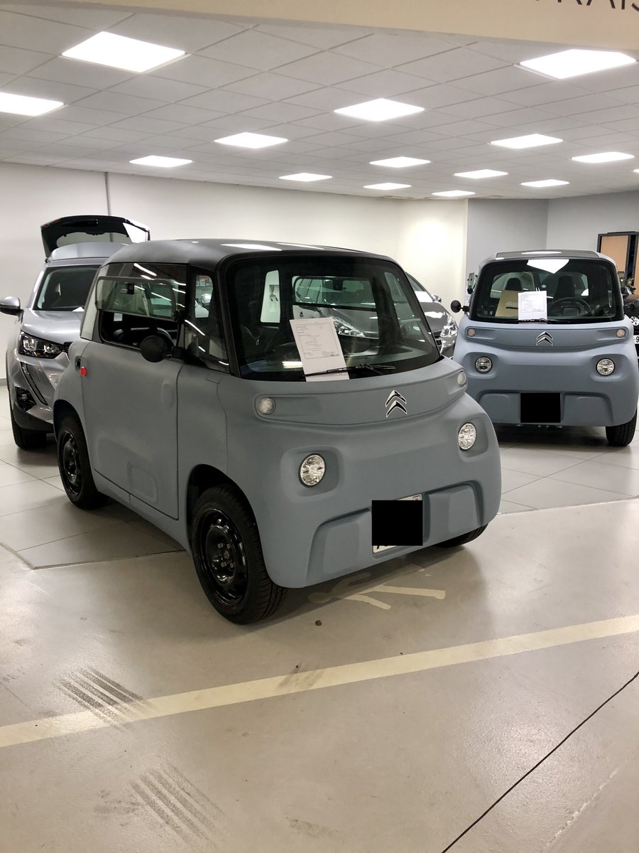 j_bg's tweet photo. Très bonne expérience de conduite. Elle attire les regards et suscite beaucoup de sympathie. Comme la mini ou la 2CV c'est une voiture iconique qui marquera son époque. @CitroenFrance #Citroen #MyAmi https://t.co/GVlwDEd642