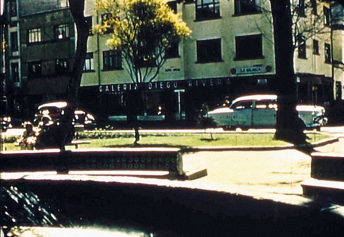 museo_sancarlos's tweet photo. #undiacomohoy pero de 1957, falleció el pintor Diego Rivera. En 1956, su esposa Emma Hurtado fundó la Galería Diego Rivera que se localizaba en la calle de Ignacio Mariscal 70, frente al Jardín Tabacalera y el Museo Nacional de San Carlos. https://t.co/jfeIDhnECo