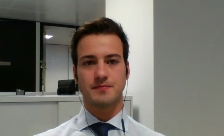RecruitErasmus's tweet photo. "Me decidí por @SacyrCareers por su renombre y no me equivoqué. Valoro mucho la oportunidad que me ha ofrecido el programa #Talentya y su formación de calidad", afirma Enrique, que se incorporó a @SomosSacyr gracias a este programa de talento joven. https://t.co/tbYmOPgOeH