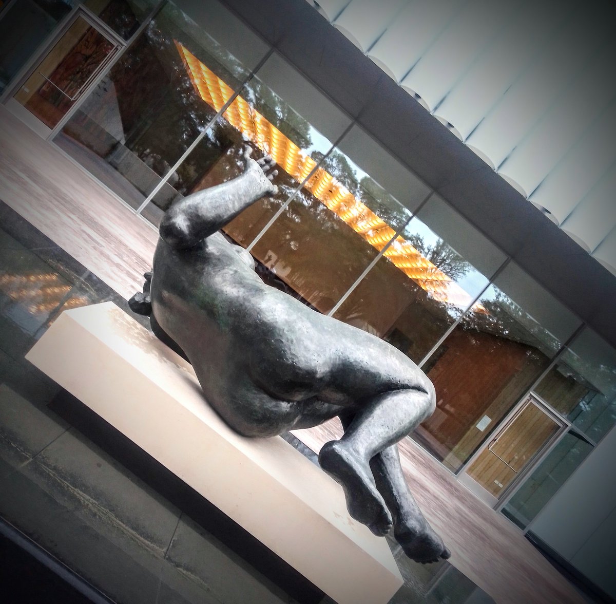BarronsMedicalJ's tweet photo. @Apple #BMJSports #Austin &amp; #Barron's Medical Journal Has #Voted The Museum of #FineArts, #MFAH  #Houston As The #1 Museum In The #World For The Year: 2020
With The  Nancy &amp; Rich #KinderBuilding - A #international collections of modern contemporary #art @nytimes @FT #GreatJob #HTX #ATX https://t.co/ibNWEJRGsW