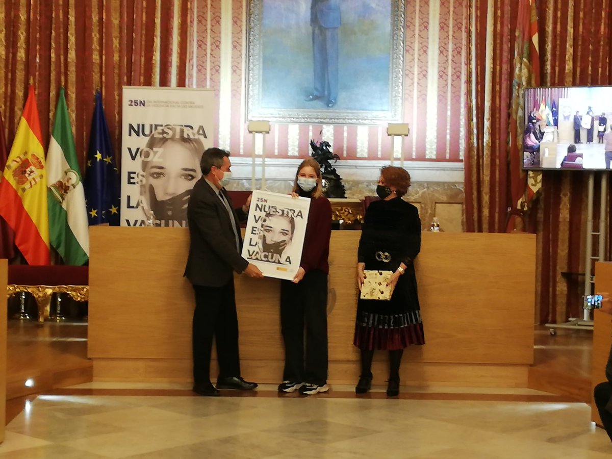 IES isbilya (@iesisbilya) on Twitter photo Nuestra alumna Megan (4º ESO), ha recibido esta mañana en el <a href="/Ayto_Sevilla/">Ayuntamiento de Sevilla</a> de mano del alcalde <a href="/JuanEspadasSVQ/">Juan Espadas</a> el premio a la mejor fotografía en la campaña “Nuestra voz es la vacuna” Por el #25N ¡Qué orgullosos estamos de tu sensibilidad y compromiso! Nuestra alumna Megan (4º ESO), ha recibido esta mañana en el <a href="/Ayto_Sevilla/">Ayuntamiento de Sevilla</a> de mano del alcalde <a href="/JuanEspadasSVQ/">Juan Espadas</a> el premio a la mejor fotografía en la campaña “Nuestra voz es la vacuna” Por el #25N ¡Qué orgullosos estamos de tu sensibilidad y compromiso!