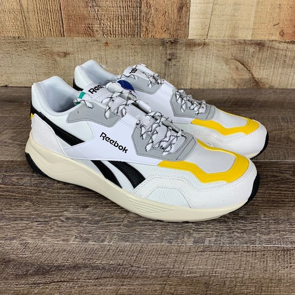 ChicPreloved's tweet photo. So good I had to share! Check out all the items I'm loving on @Poshmarkapp #poshmark #fashion #style #shopmycloset #ecote #americaneagleoutfitters #reebok: https://t.co/GoN80WrjEH https://t.co/HV5EdLaKyY
