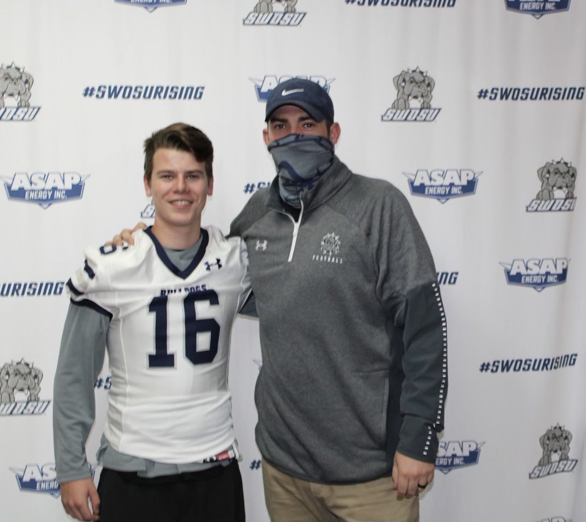 Thank you <a href="/CoachHennes/">Tyler Hennes</a> and <a href="/EugeneBethea1/">@CoachBethea</a> for the tour of SWOSU and the opportunity to play at the next level.

<a href="/RecruitNorth/">Edmond North FB Recruiting</a> <a href="/Coach_Boogaard/">John Boogaard ☠️</a> <a href="/troof10/">Tanner Roof</a> <a href="/6starfootballOK/">Six Star Football | OKLAHOMA</a>