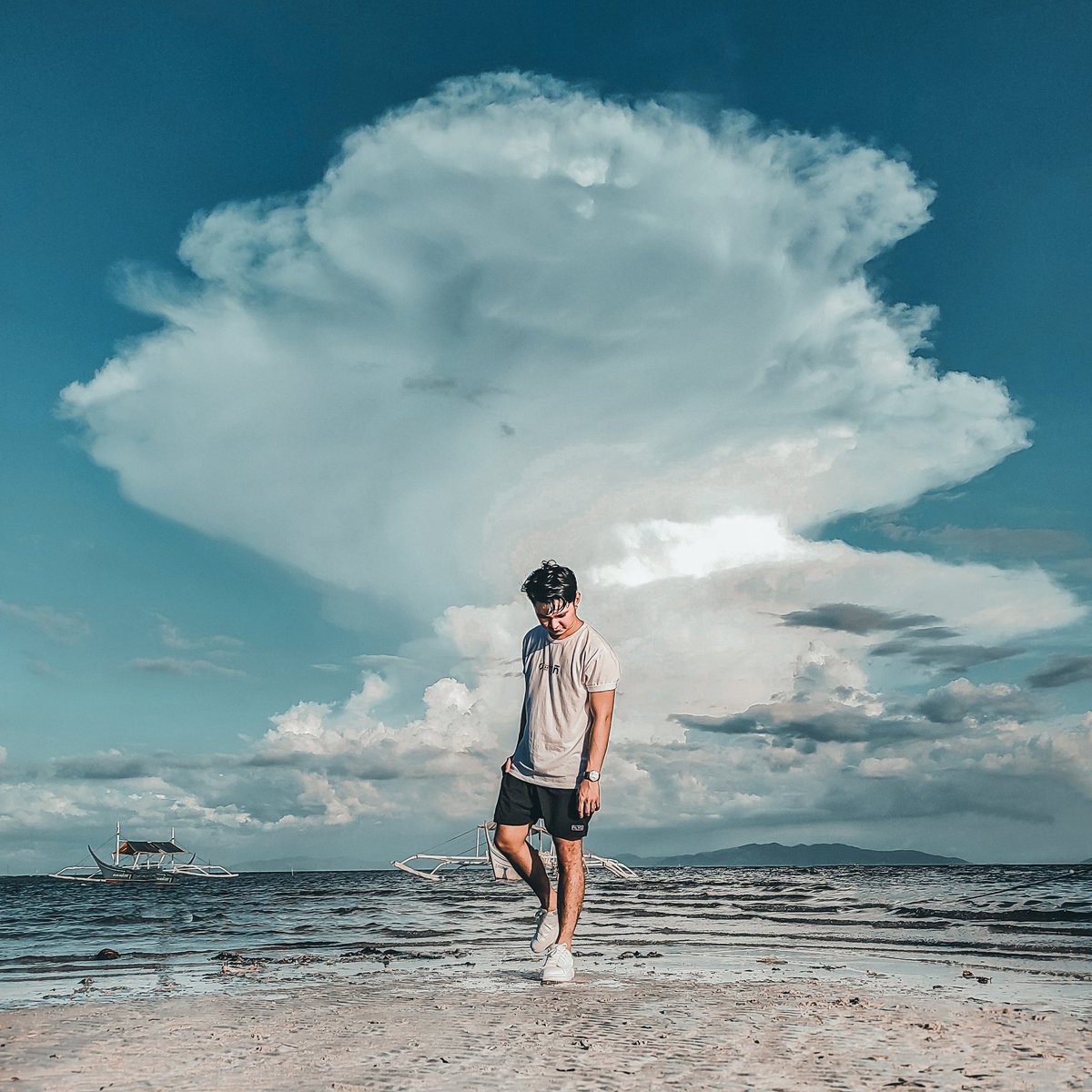 venther20's tweet photo. Cloud on my mind. ☁ https://t.co/HIQiRBNO7M