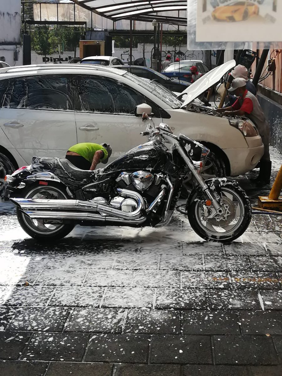 citywashmx's tweet photo. @tumperegrino @MOTORESCUE Los DOS!!! 💦🏍💦🏎💦
Cualquier que tengas acá lo consentimos @citywashmx #autolavado #motolimpia #autolimpio #teflongratis #diadepromocion https://t.co/ksbpSN6zbn