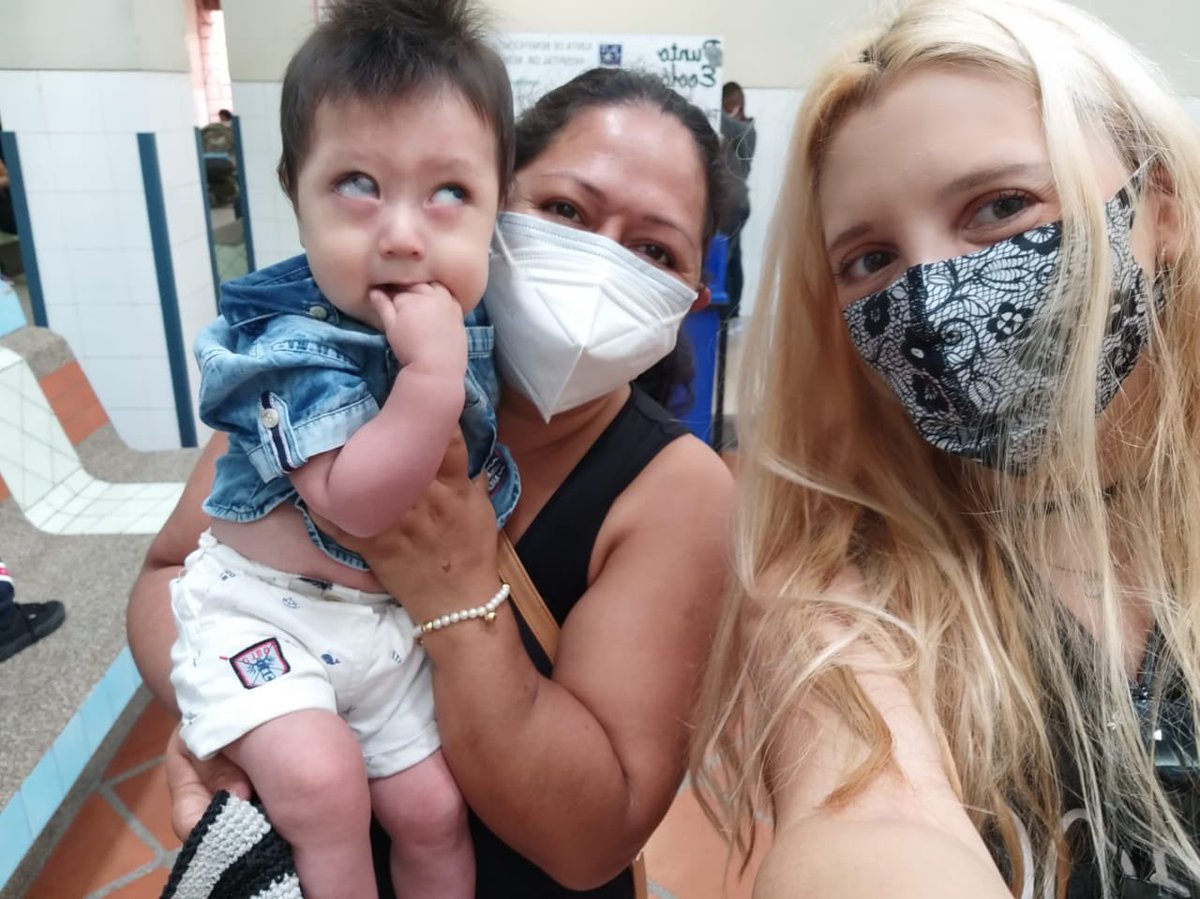 Belliiisima89's tweet photo. Quiero agradecer infinitamente a María Soledad Reyes @lacolores1 , en este momento se encuentra con Neiker José y sus papitos llevándolo al Hospital para sus análisis. 

Mi Móvil Ec se ha unido a esta campaña donando una Tablet Samsung T295 . 

La subasta empieza en $165 🙌🏻 https://t.co/vRvFhk4fhz