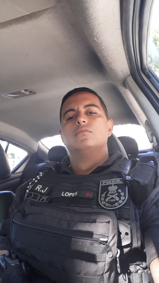DUDUVPII's tweet photo. Boa tarde nesse RJ.... #RJ #SomosTodosBolsonaro #Policia #brasil #segurança #mike https://t.co/nK1zLvXq83