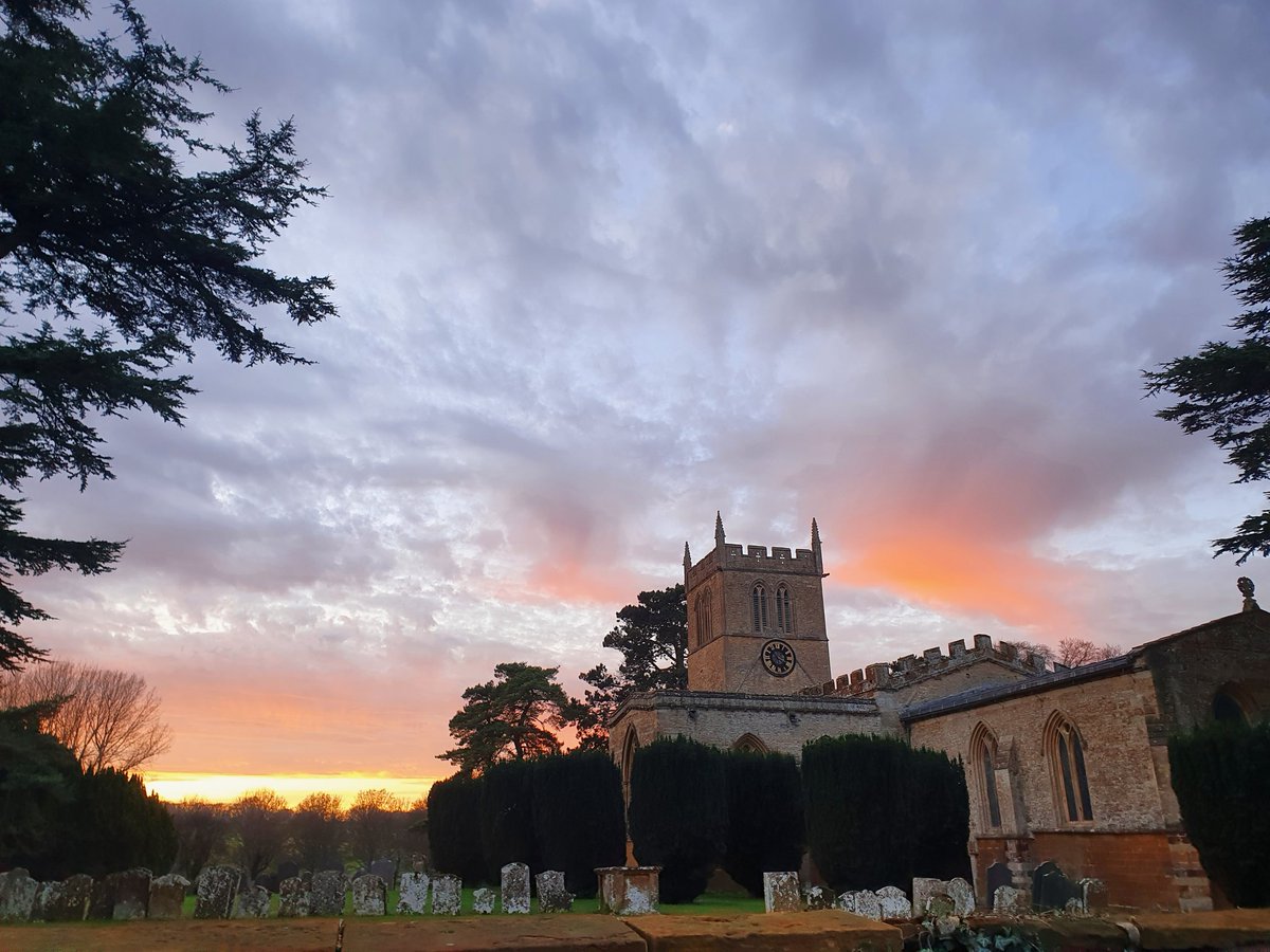 ianthemoleman1's tweet image. Losing the sun at cottesbrooke 
#pestcontrol #vermincontrol