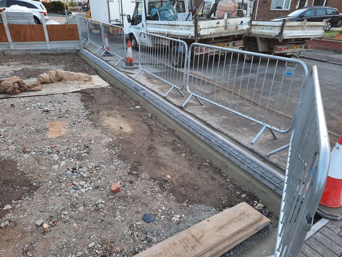 PHalliday_LTD's tweet photo. New @MarshallsGroup driveline drain installed today for the first time! What a fantastic product that looks so much better than aco drains!! New step built in charcoal kerbs too! https://t.co/wq8qRXuZD3