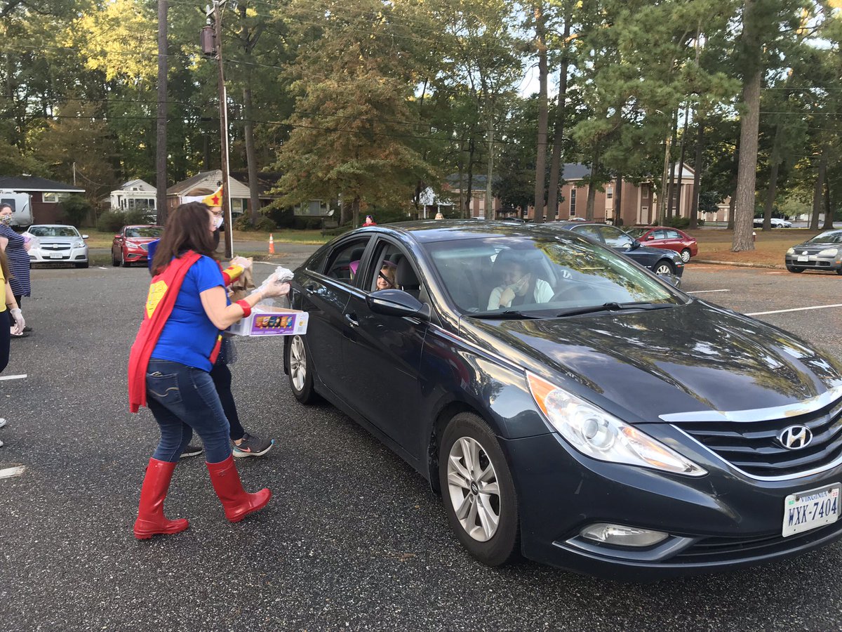 HeatherTuckVA's tweet photo. Day 1 - I was nominated by   @kyb227 Everyday, I’ll post a picture from a day in the life of an educator. I’ll post without explanation and nominate someone else to take the challenge. That’s 7 days, 7 pictures, and 7 nominations. I nominate @kimberlyeure08 https://t.co/lobzKu9lNG