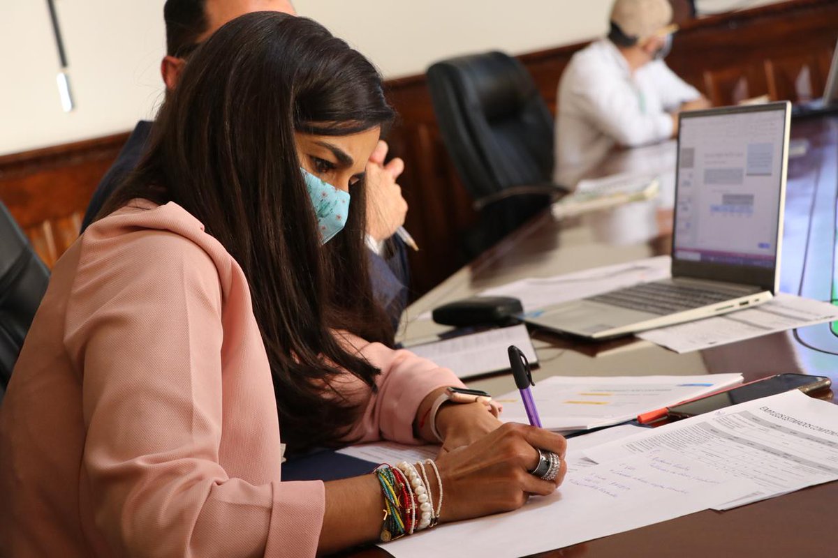 LarrahondoElias's tweet photo. Sostuvimos diálogo con @ampalau Consejera @ACRegiones sobre infraestructura vial, py productivos, reactivación económica e inversión social, en aras de avanzar junto al GobNacional en acciones que beneficien a familias caucanas. Hoy desarrollaremos diálogo #CompromisoPorColombia https://t.co/6JcN3W6eEZ