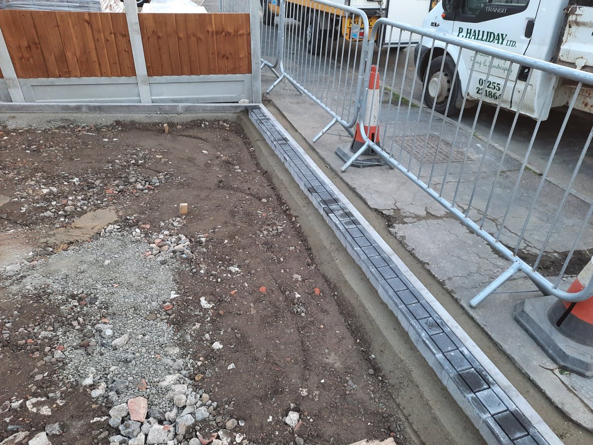PHalliday_LTD's tweet photo. New @MarshallsGroup driveline drain installed today for the first time! What a fantastic product that looks so much better than aco drains!! New step built in charcoal kerbs too! https://t.co/wq8qRXuZD3