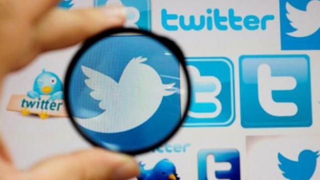 Twitter will now show a warning if one tries to retweet a tweet that the company has labeled as misleading.  #FLAGGEDTWEETS #Misinformation #MISLEADINGCONTENT #RETWEET #tweet #Twitter #TWITTERFLAGGEDTWEETS technoingg.com/twitter-now-wa…