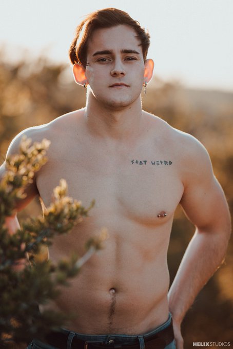 1 pic. Helix Latest | Josh Brady 2020 Photoshoot ? ?? ? @JoshBradyXXX @Ajford93 

Click HERE for More