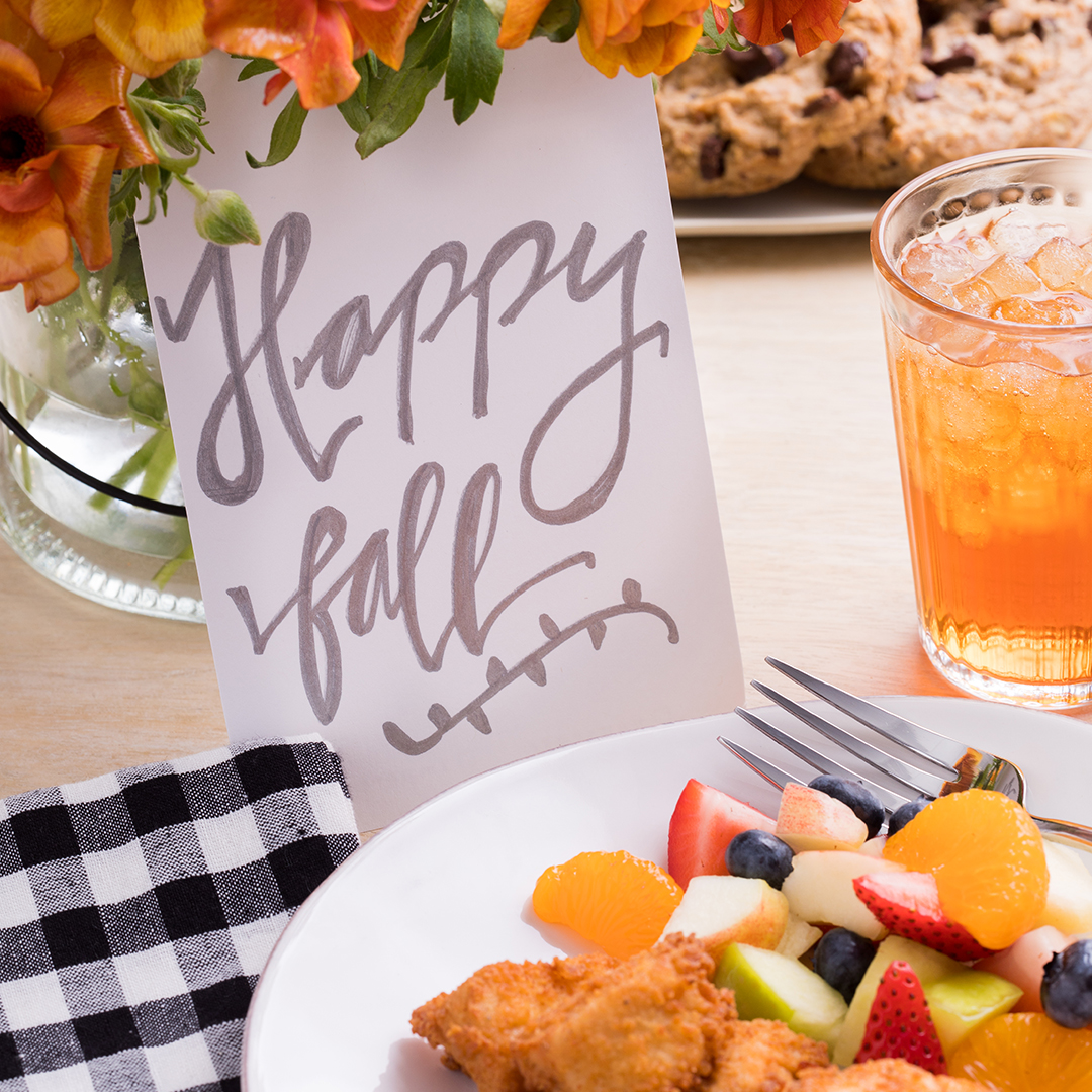 CFALombard's tweet photo. Smaller tables, filled with love. Order Catering from Chick-fil-A this Thanksgiving.  Order online at https://t.co/DXMr1iCTpO for pickup Wednesday November 25th. https://t.co/ehamp7ccNG