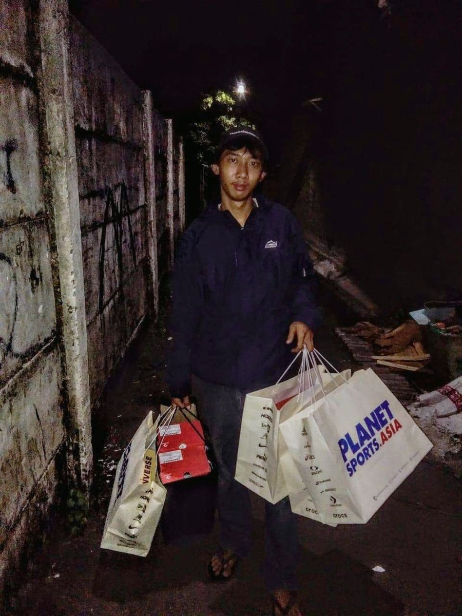 ltfyralf's tweet photo. Jadilah pribadi seperti layaknya padi, yang semakin tua, semakin merunduk😊 https://t.co/fG6sEU1AjT