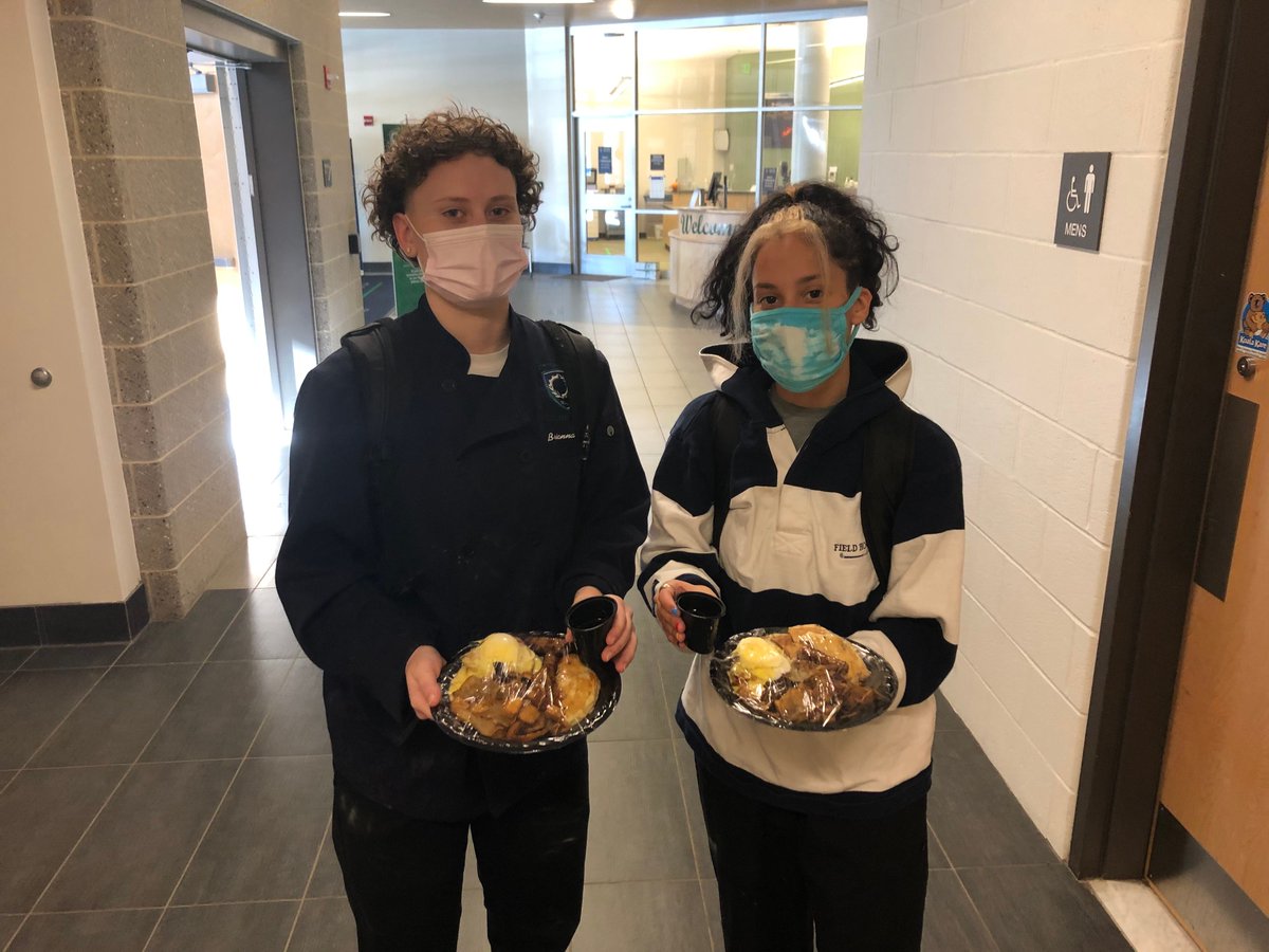 EssexNorthShore's tweet photo. Alice from Salem and Brianna from Peabody showing off breakfast treats made in culinary. #ENSCulinary #CareerTechEd #HawkTalk #CreateEncouragePromoteDevelop #ENSATS https://t.co/eB2EVA4zKv