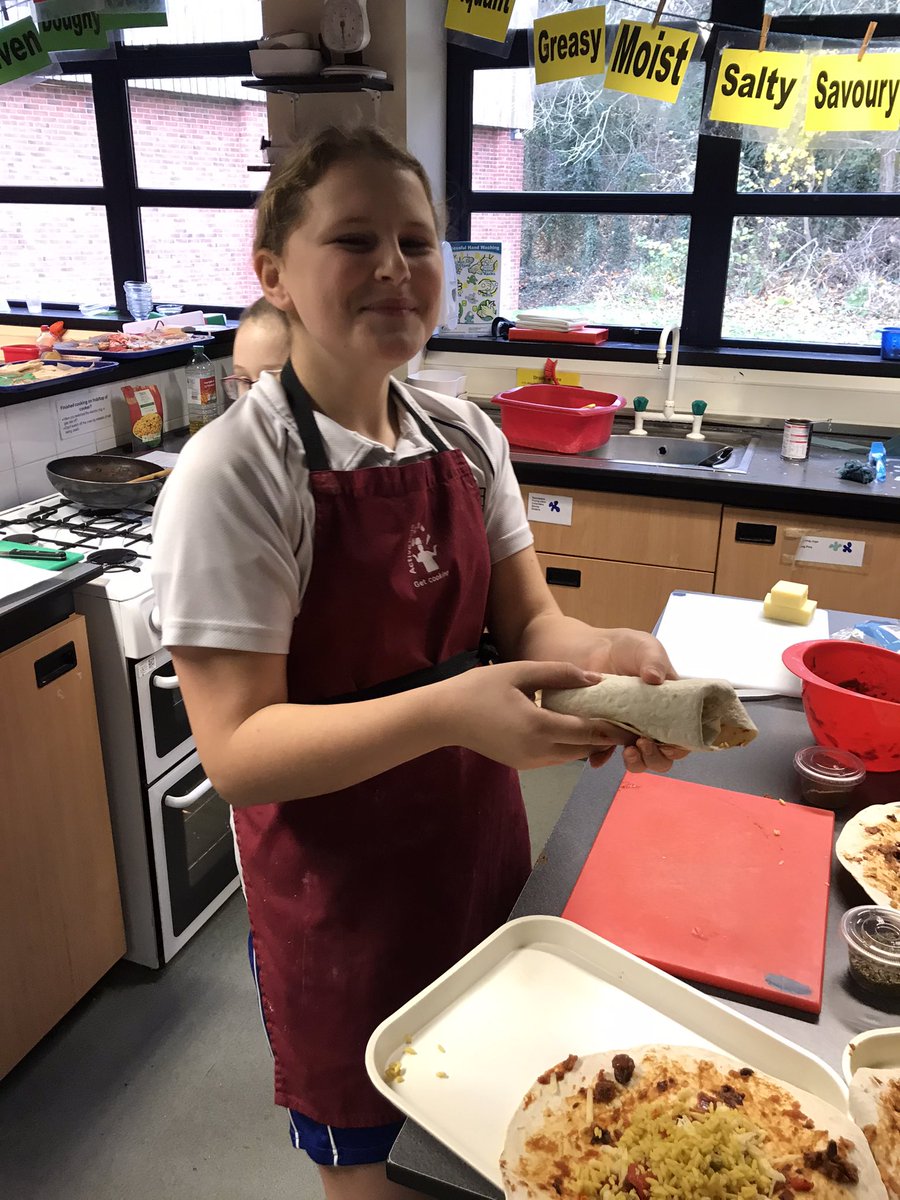 junior_bede's tweet photo. Been an excellent few weeks with the st bede’s master chef group! So far they have made garlic focaccia, nachos with guacamole and salsa, beef burritos and also veggie burritos. Today they also had a teams session with @VIYproject thinking about soft and hard skills! #busybees https://t.co/2E08WnyuuC