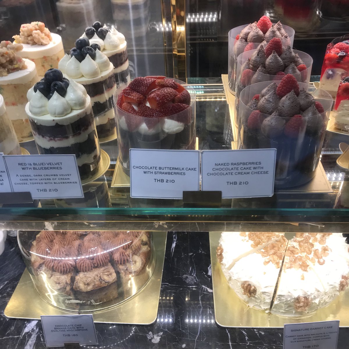 inSeoulwetrust's tweet photo. เค้กร้าน Truly scrumptious อร่อยมากๆๆๆๆๆๆๆๆๆๆๆๆๆๆๆๆๆๆๆๆๆ สมราคาและสมคำร่ำลือแบบครีมไม่เลี่ยนเลยยย เจอหม่อมอิงค์ด้วยเหมือนการันตีความอาหร่อย แบบอยากกินอีก🥲😭 https://t.co/aDQLJax9Vf