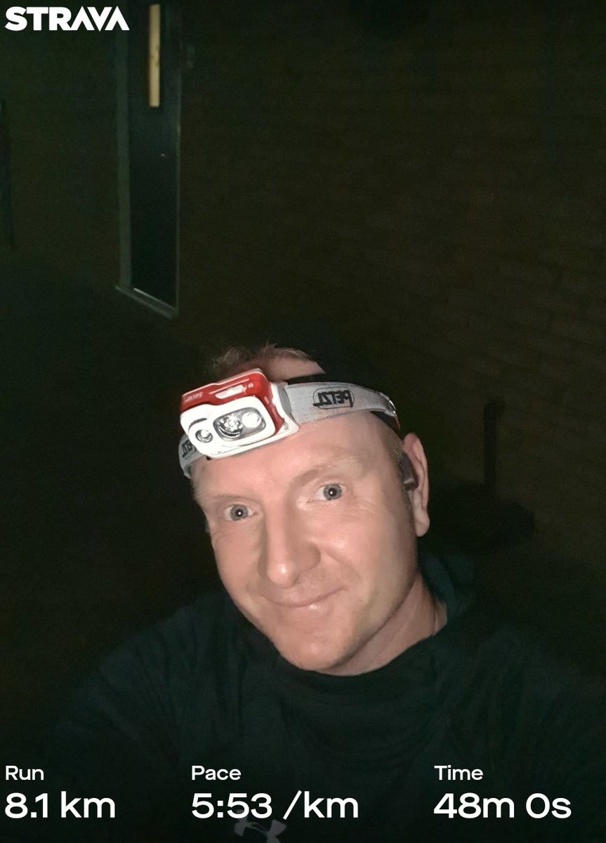 Streetoutlawrun's tweet photo. Zone 2️⃣ ❤ Road run testing out my new Petzl headlamp 😜
#TeamAW🖤🤍 #TrueSapien #bandoforange🧡 #BeObsessed #sportsbarista #Absolute360 #twittawinterchallenge #wintersprinters #keepitfunsimplepositive https://t.co/2QhW4BTeHD