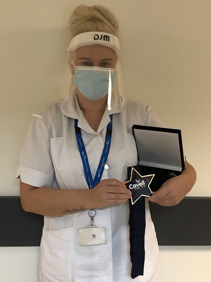 Massive congratulations to our lovely TNA Chelsey who received a Cavell award virtually last week, couldn’t help but share when she brought it to the ward to show us! 🥰