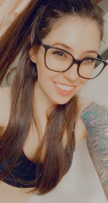 Good morning 💜😋 https://t.co/4KmVb8t89G<a href="/tag/lesboz"class="tags"><span>#lesboz</span></a>