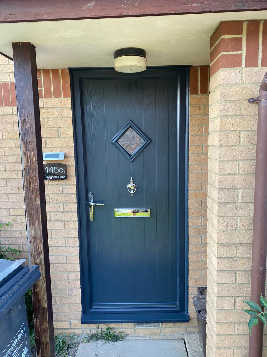 HubGlazing's tweet photo. Glazing Hub offers composite doors in a wide range of styles and colours for supply only for the trade or make use of our fitting team. Please contact us for further information or to obtain a quote. https://t.co/iP5wdLlTiT