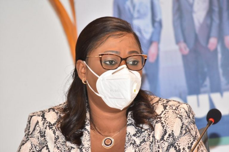 La SSPP Le Soleil (@lesoleilonline) on Twitter photo Faisant « une analyse très objective » de la situation, le ministre de la Jeunesse, Néné Fatoumata Tall s'est exprimée au cours de la conférence de presse du gouvernement ce mardi.
<a href="/LeSoleilonline/">La SSPP Le Soleil</a>
lesoleil.sn/emigration-cla… Faisant « une analyse très objective » de la situation, le ministre de la Jeunesse, Néné Fatoumata Tall s'est exprimée au cours de la conférence de presse du gouvernement ce mardi.
<a href="/LeSoleilonline/">La SSPP Le Soleil</a>
lesoleil.sn/emigration-cla…