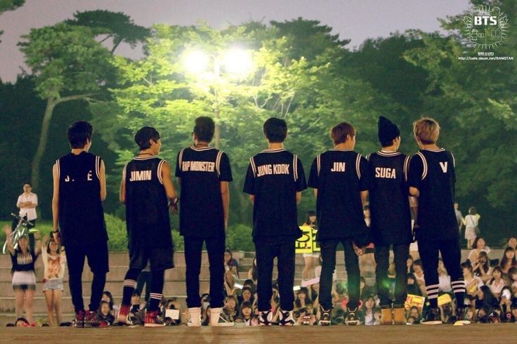 Aniixtta_sah's tweet photo. We were just 7 boys with a dream
They did it
Their blood,sweat and tears finally answered
BTS GOT NOMINATED https://t.co/lHSUge81bX