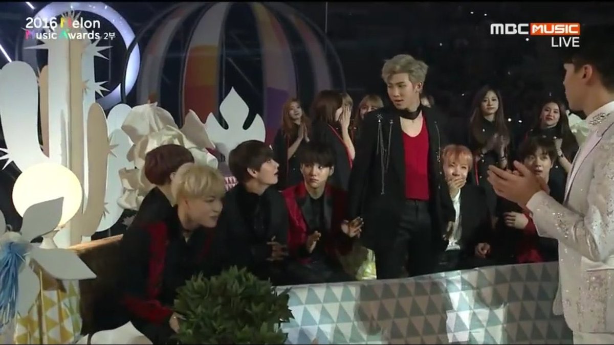 joonshoba's tweet photo. THE TEARS WONT STOP https://t.co/dWlyJDRARh