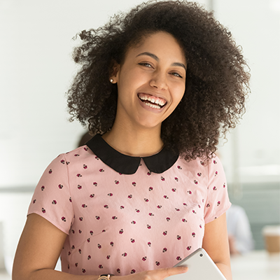 Synergie's tweet photo. Nous recrutons 1000 jeunes en #CDII ! 
@FPinteSynergie, notre secrétaire général et responsable RSE revient sur les formations professionnalisantes que nous proposerons aux nouveaux recrutés, dans un article de @OuestFrance : https://t.co/ljZ7cufeOs
#1jeune1solution #Emploi https://t.co/pUTE5Hf9pD