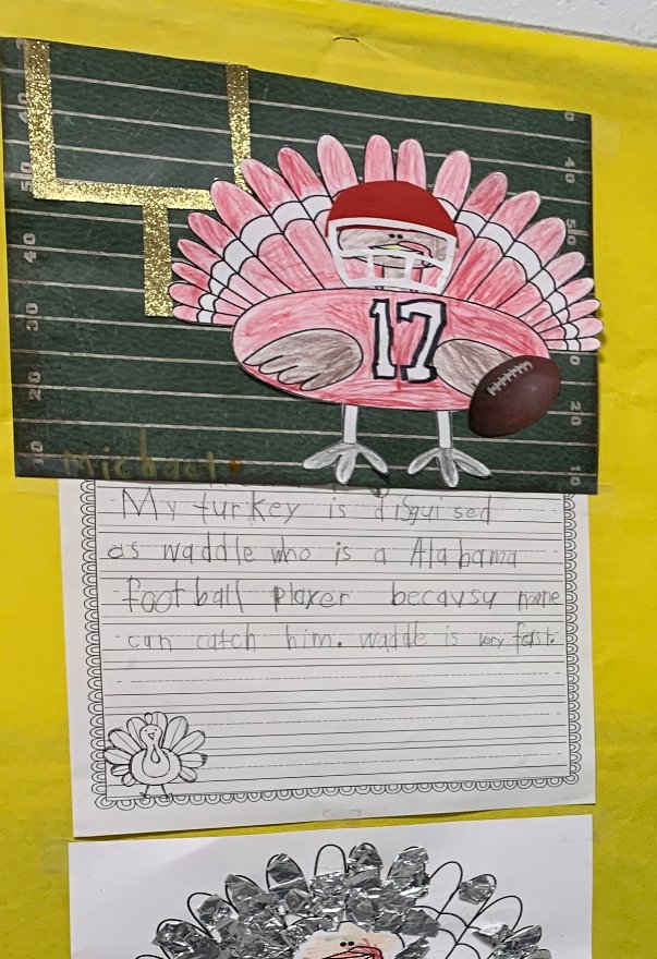 KESBulldogs's tweet photo. With Thanksgiving on the way, our 1st graders set out to hide the turkeys!  Can you spot them? 💚🐾🦃 @OCSD1 https://t.co/KSzeY1JbYo