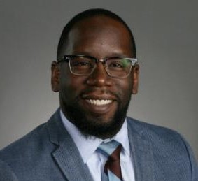 ETHSWildkits's tweet image. Congratulation to Dr. Marcus Campbell! Our ETHS Assistant Superintendent and Principal was honored this month by the Evanston/North Shore NAACP with an award for his service in education. More: ow.ly/wcMd50CtWZ5