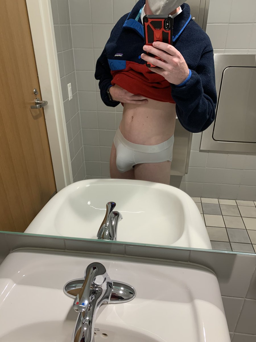 GriffenJustin's tweet photo. @CubedSpeedo Your body 🥵🤭 https://t.co/ckt70pdVob