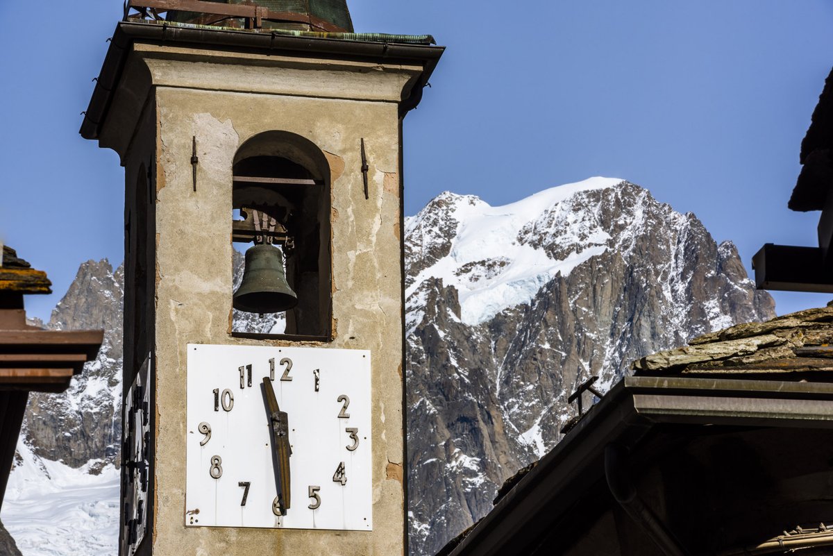 Italian food, exciting sport activities, superior relaxation, prime shopping, traditional moutain villages: no rush choosing where to begin. ⁣

All this is Courmayeur, choosing is a natural attitude.

#ItalyAtItsPeak
#AttitudineNaturale
#Courmayeur
#CourmayeurMontBlanc