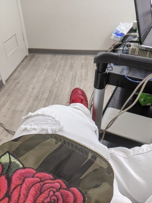 Trealtalk211's tweet image. #EMGtest today. Something come hold my hand. 😩😔