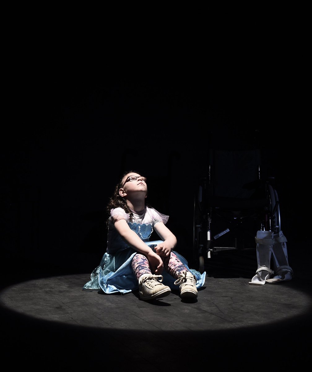 ReallyRealRes's tweet image. A conversation can only begin with engagement and of course we think photography is one way.  We are looking forward to joining @Adam_Pearson @jordanmossom @2heartscreated7 and the gang to discuss this @camraredisease #RAREfest20 on Saturday #neurofibromatosis