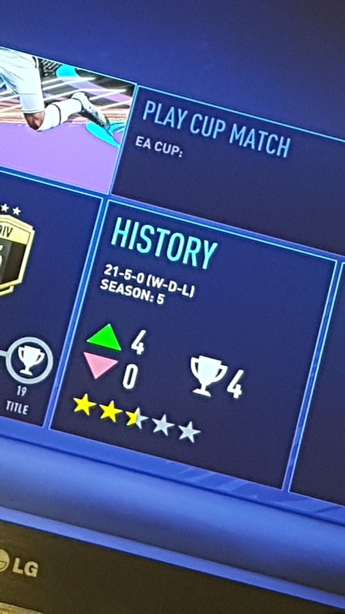 JoeKeeno's tweet photo. Yersssss 20 seasons games completed. 1 as each Premier League team
#Fifa
#ZeroLosses https://t.co/2MlqKmKyeK