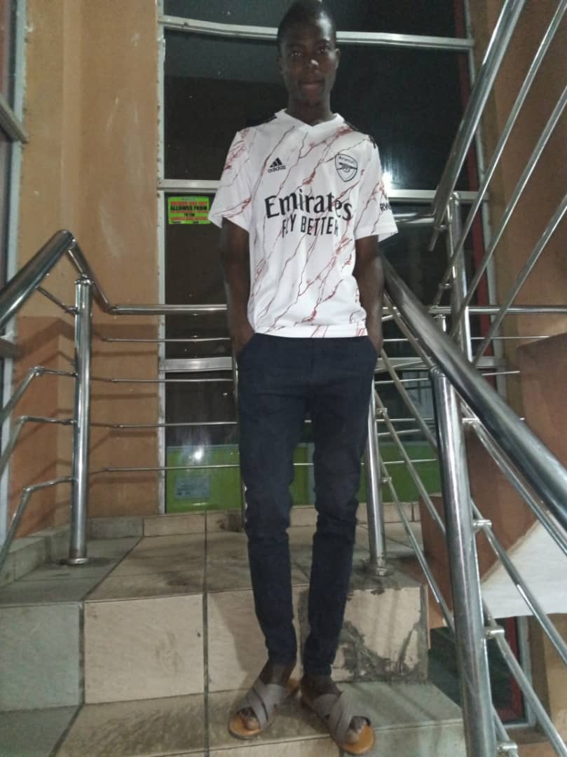 Today is my birthday and people all I need is ur Dua.....we move ..........