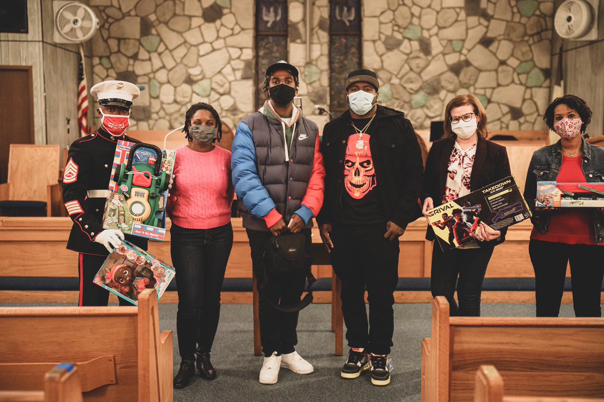 ItzTRich313's tweet photo. It was a pleasure working with the Mayor of Mount Clemens and the City Commissioners π¬ #TRichFilms https://t.co/9c51e3fVLr