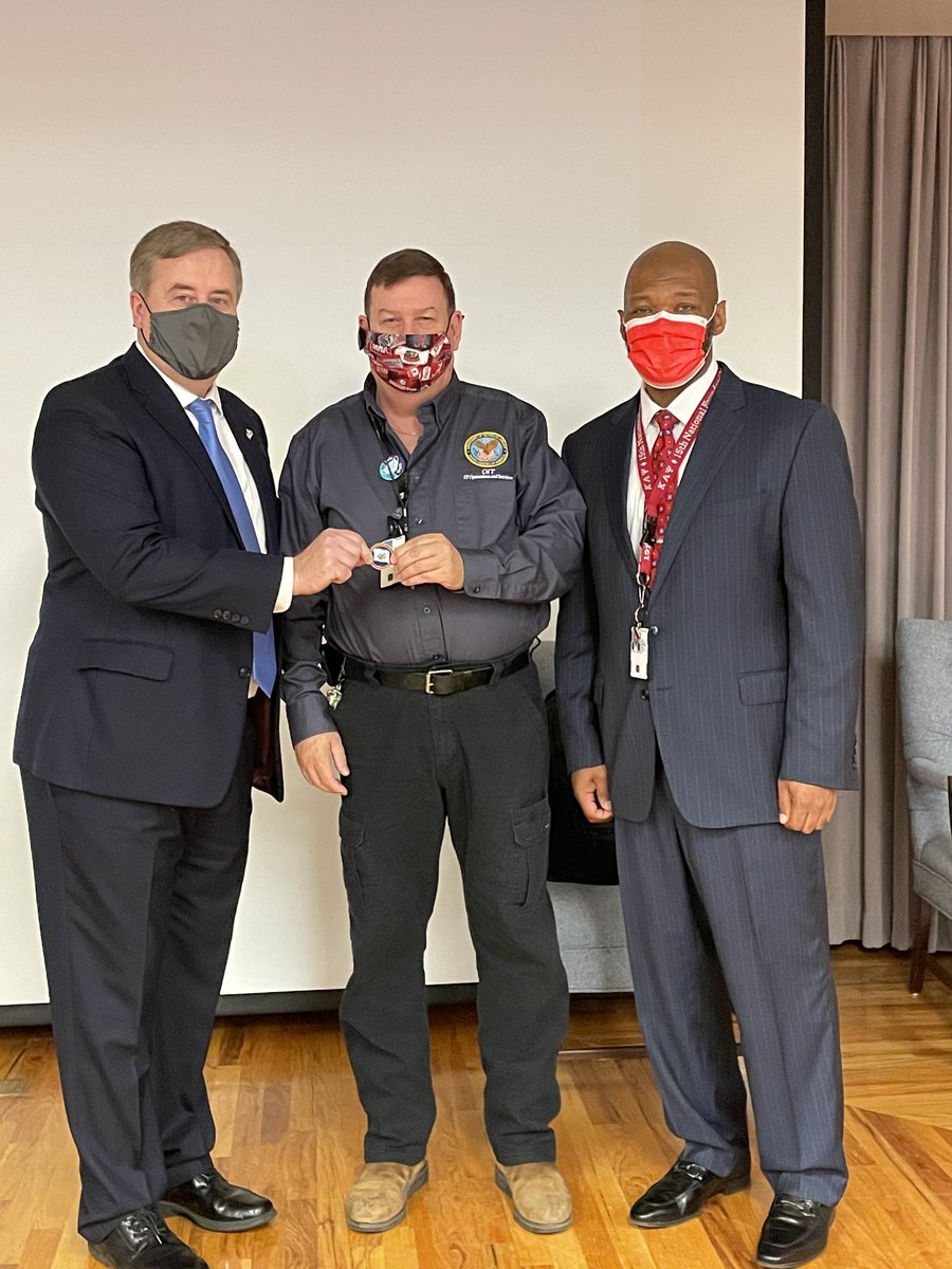 VA_CIO's tweet photo. It was a beautiful day during my recent visit to the Central Alabama Veterans Health Care System. I met with the #DigitalVA team and presented coins to Patricia Atchison, Romisa Lane, and Boyd Hodge in gratitude for their #leadership and dedication to our mission: #ItStartsWithUs https://t.co/ivgmezMjDp
