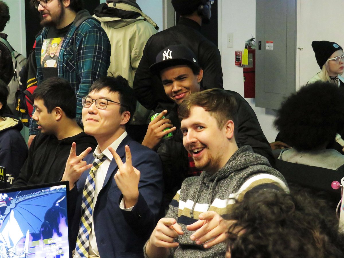 4o4esports's tweet photo. Tomorrow on https://t.co/uZs38Ekqpi we'll be running a fundraiser for the shop! Yes, to be transparent, we're tanking, as expected during this rough stretch. It's a miracle Atl's FGC has carried us this far! Viewers can phone in during stream. Tune in &amp; thanks for your support! https://t.co/zKf7jCYZ7t