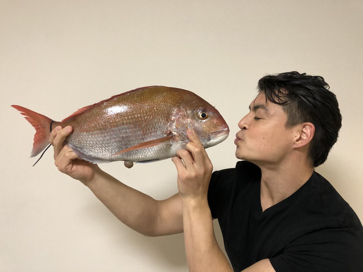 HOW ARE YOU🕺🏻

真鯛とKISS👄