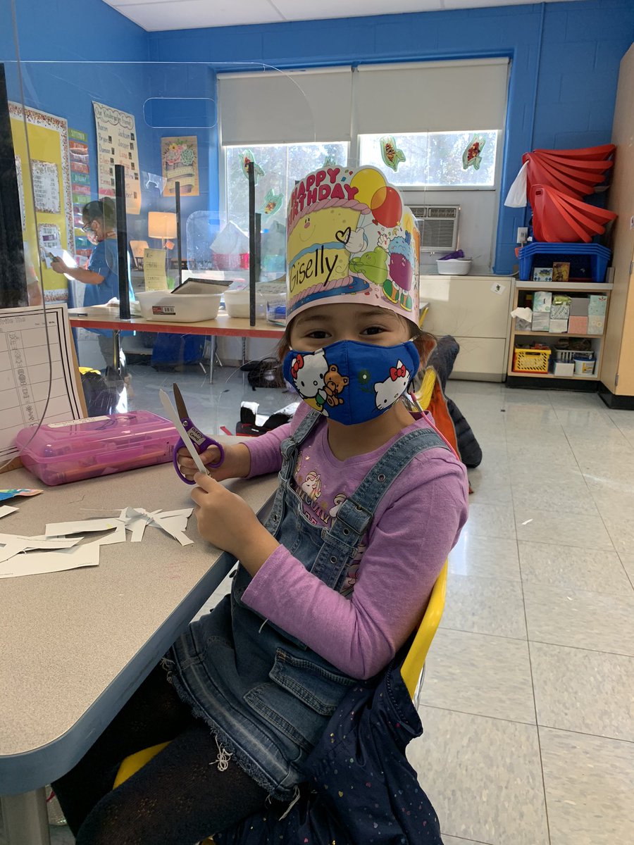 MrsTroll19's tweet photo. Today was full of Thanksgiving fun!! 🦃🍂 @southoldelem #sesrocks https://t.co/grmS9rmObx