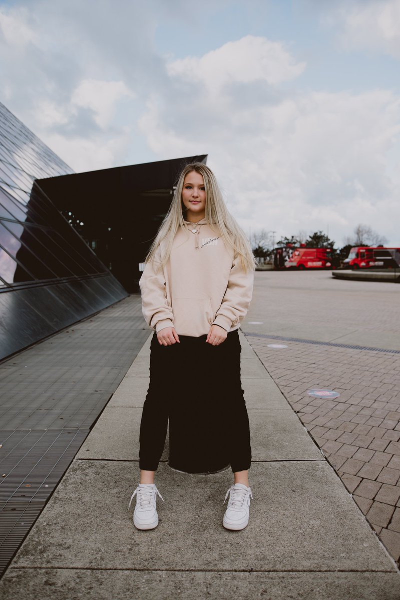 vsnclo's tweet photo. ᴛʜᴀɴᴋꜱɢɪᴠɪɴɢ ʀᴇʟᴇᴀꜱᴇ ᴛʜɪꜱ ꜰʀɪᴅᴀʏ❕

Emotions hoodie &amp; Bleach sweats☄️
https://t.co/fR8EDgtLwK https://t.co/BihxBkmDBD